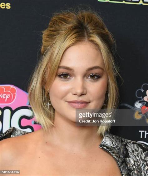 1,279 Olivia Holt 2018 Stock Photos & High